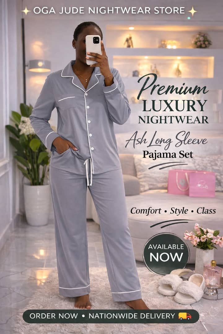 Navy Blue Oversized Paris Eiffel Tower Graphic T-Shirt "EST 259 BC France" Travel Streetwear Tee